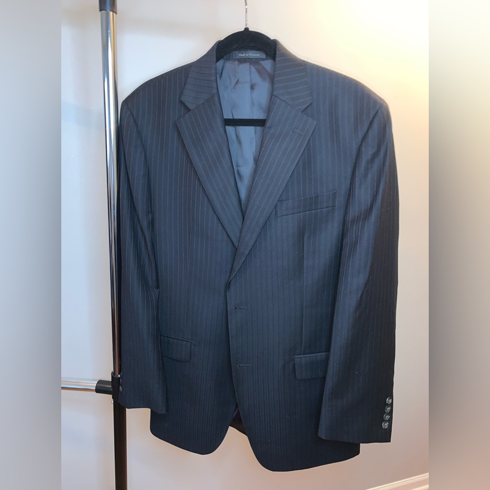 🧥 Van Heusen Men’s Black Pinstripe Blazer – Size 40R